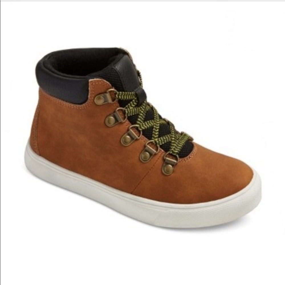 Cat & Jack Boys’ Noah Casual Hiker Fashion Boots